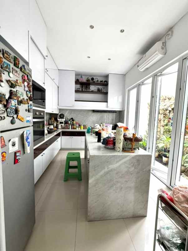 dijual rumah cluster yarra jgc jakarta