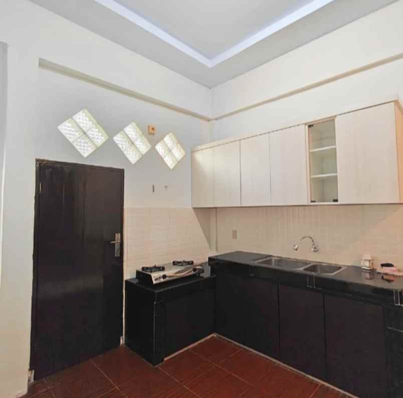 dijual rumah daerah krakatau komplek