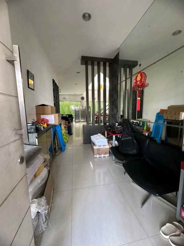 dijual rumah darmo permai utara