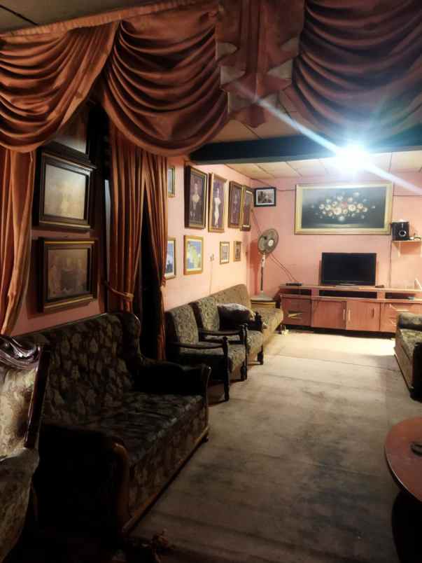 dijual rumah dermaga raya