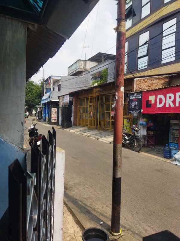 dijual rumah dermaga raya