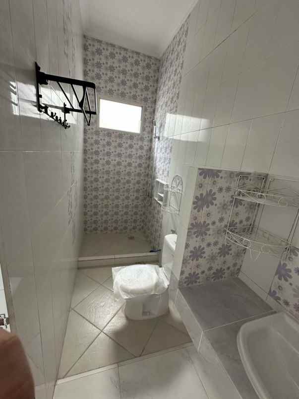 dijual rumah dharmahusada megah