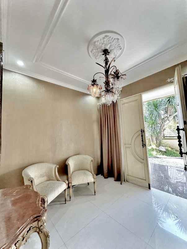 dijual rumah dharmahusada megah permai