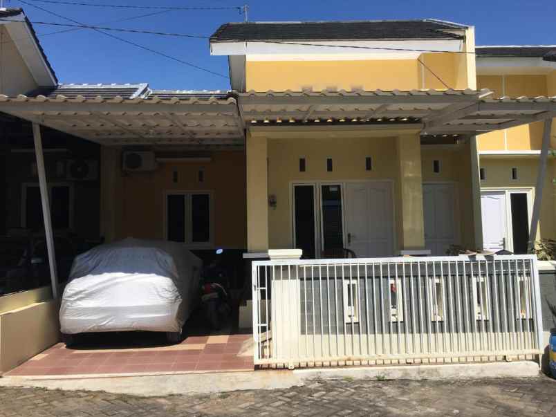 dijual rumah di cluster tembalang semarang