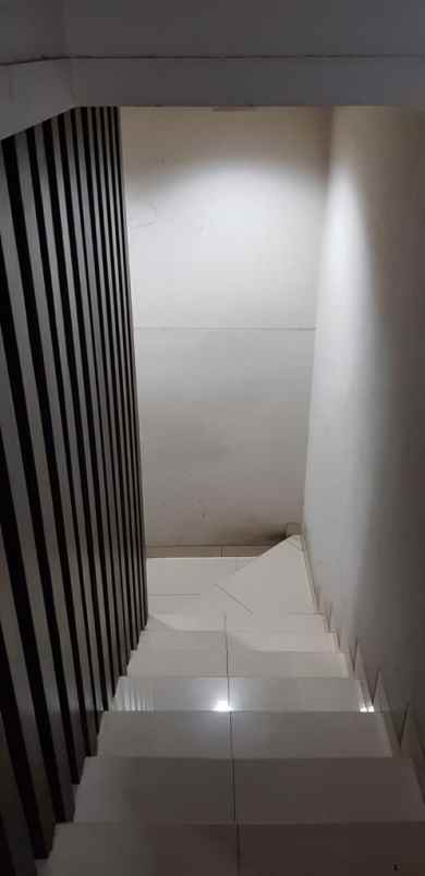 dijual rumah di duri kepa kebun jeruk jakarta barat