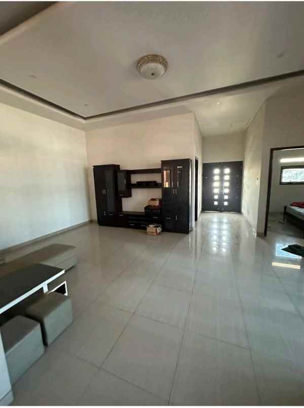 dijual rumah di medoho permai raya semarang