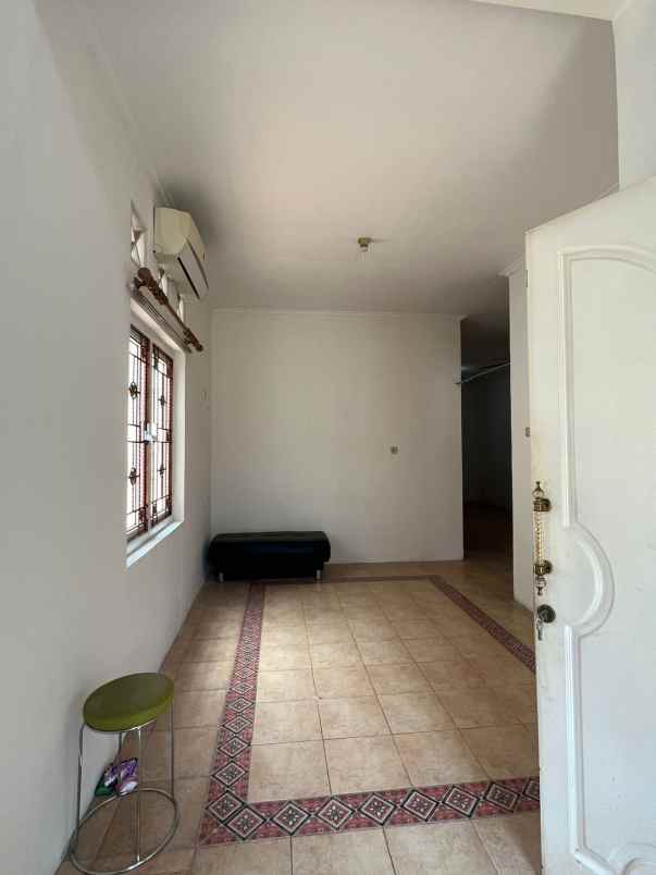 dijual rumah di taman kenari nusantara cibubur