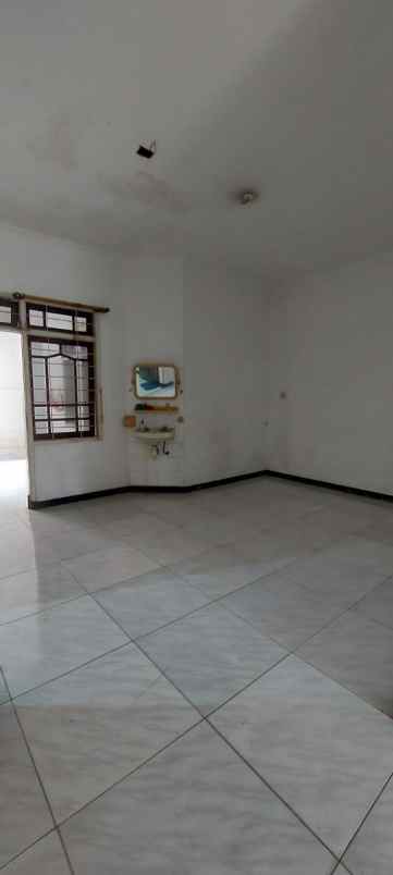 dijual rumah dijual rumah di jl barata
