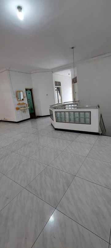 dijual rumah dijual rumah di jl barata