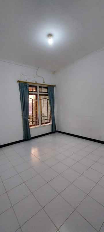 dijual rumah dijual rumah di jl barata