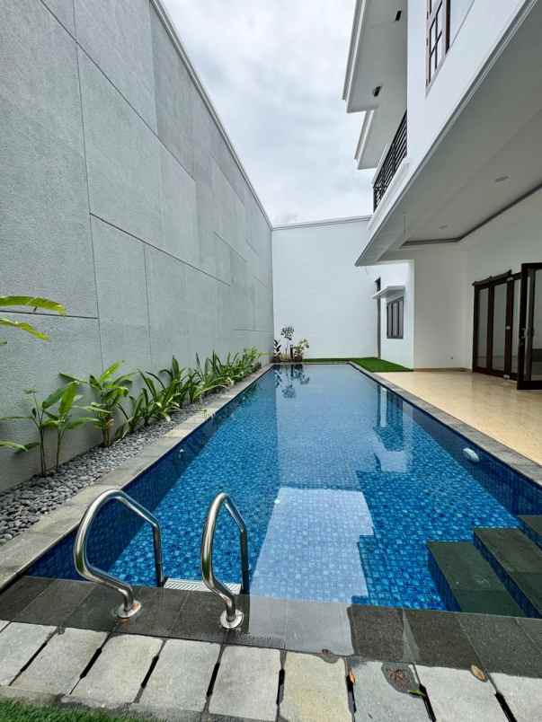 dijual rumah duren sawit