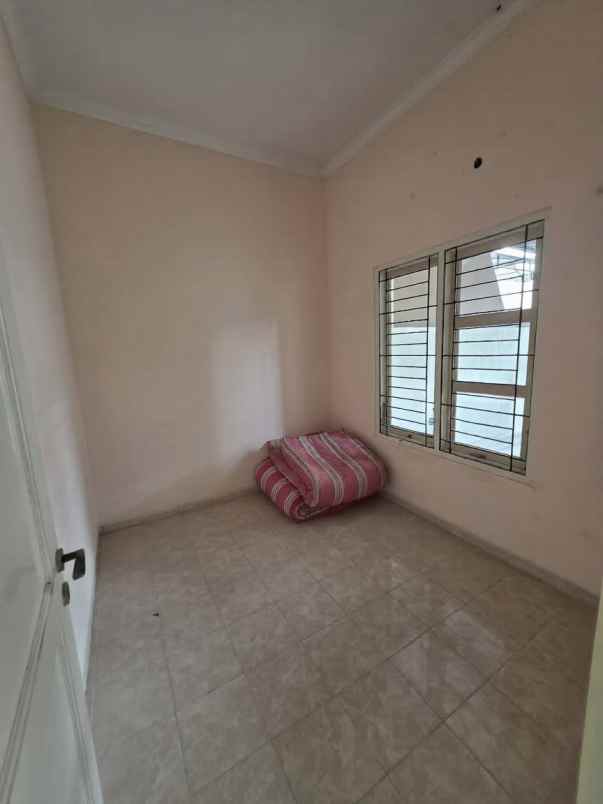 dijual rumah eastcoast pakuwon city