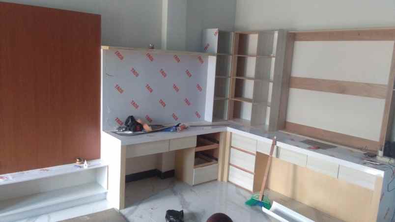 dijual rumah emerald village ganting