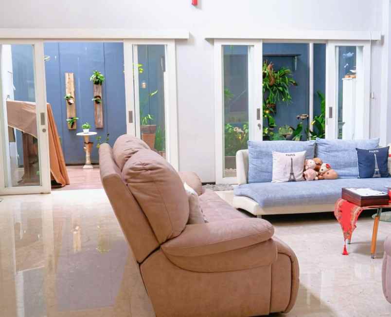 dijual rumah gakaxy