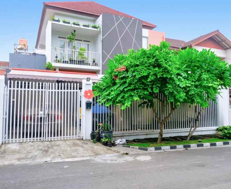 dijual rumah gakaxy