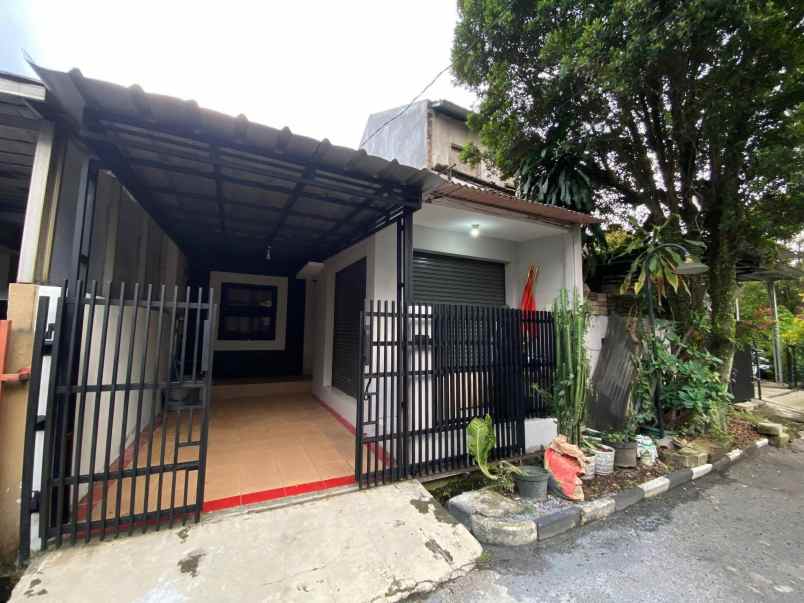 dijual rumah gedebagrme