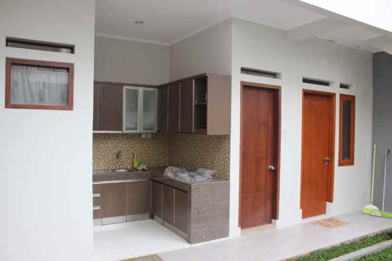 dijual rumah gegerkalong