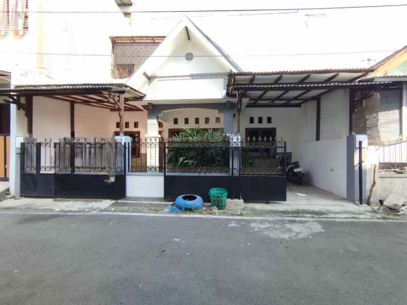 dijual rumah gentan baki sukoharjo