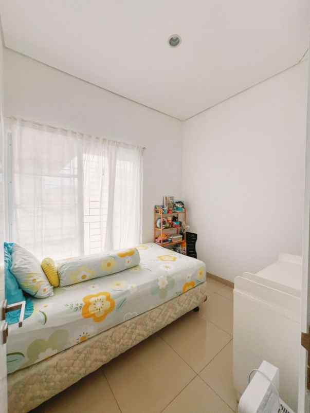 dijual rumah graha bintaro