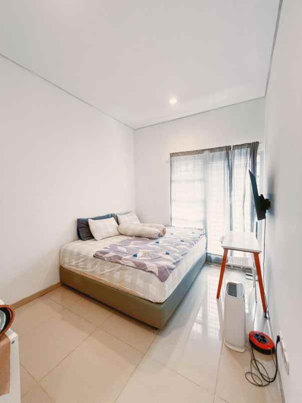 dijual rumah graha bintaro