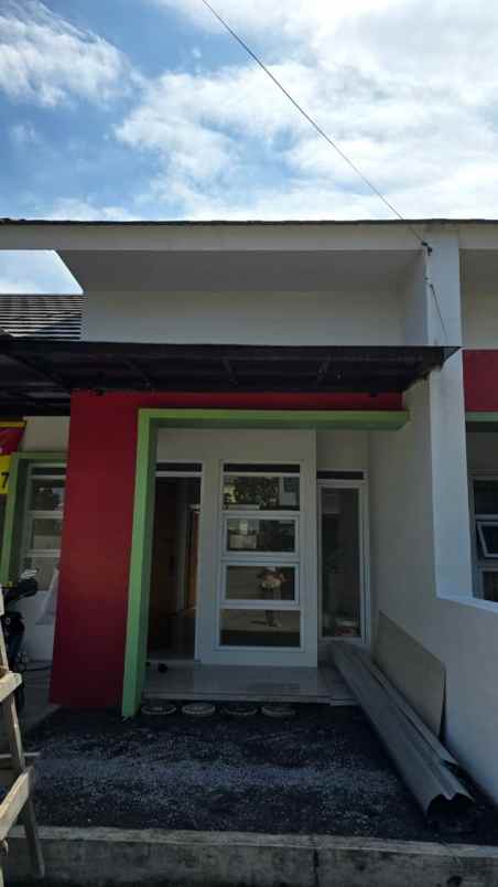 dijual rumah grand d pillar residence