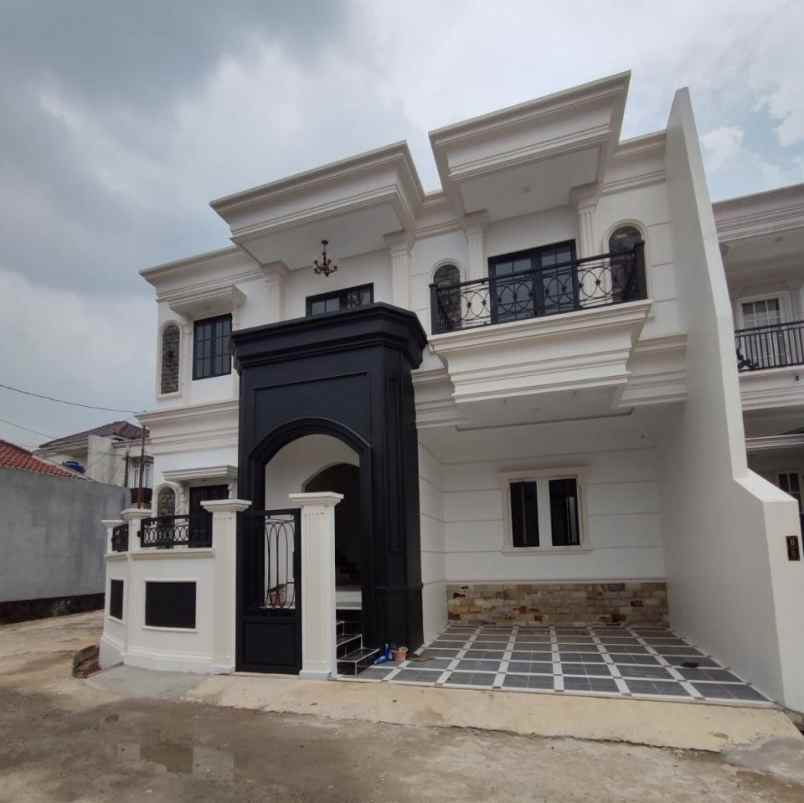 dijual rumah grand depok city
