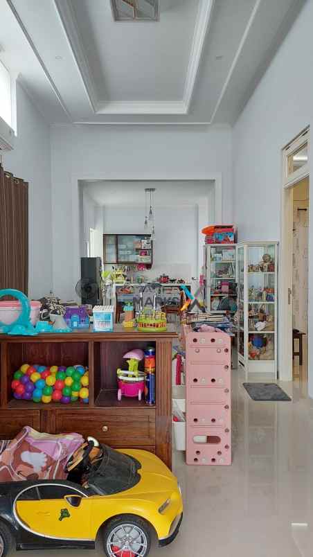 dijual rumah grand harvest wiyung bagus terawat