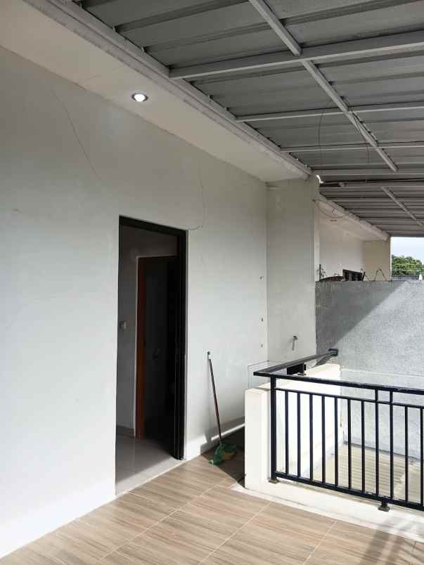dijual rumah grand milenia regency