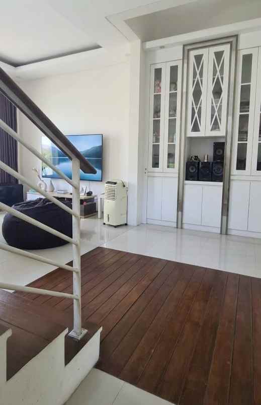 dijual rumah greenhill citraland utara
