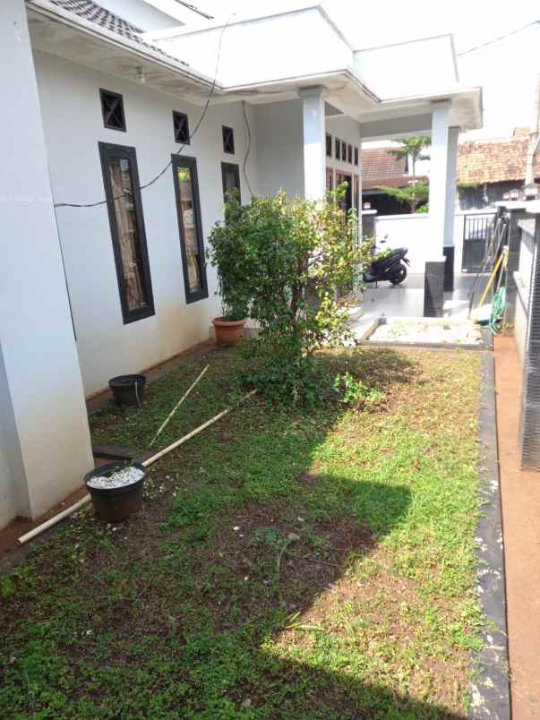 dijual rumah griya asri cilodong