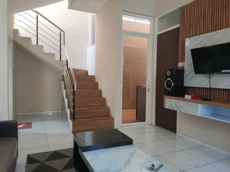 dijual rumah griya asri gondorejo