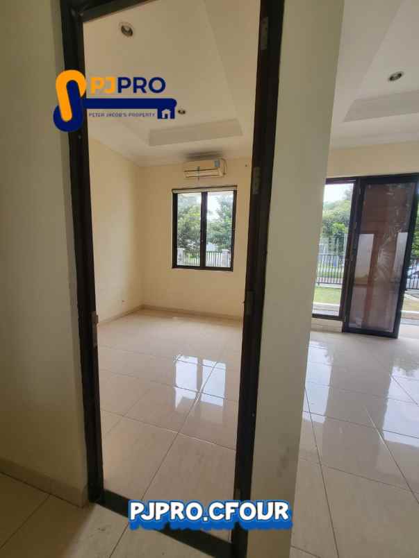 dijual rumah harapan indah cluster