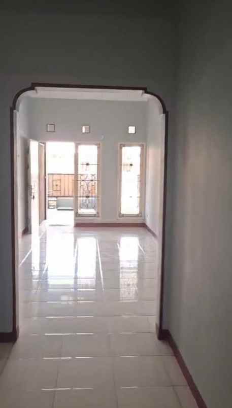 dijual rumah harapan indah cluster