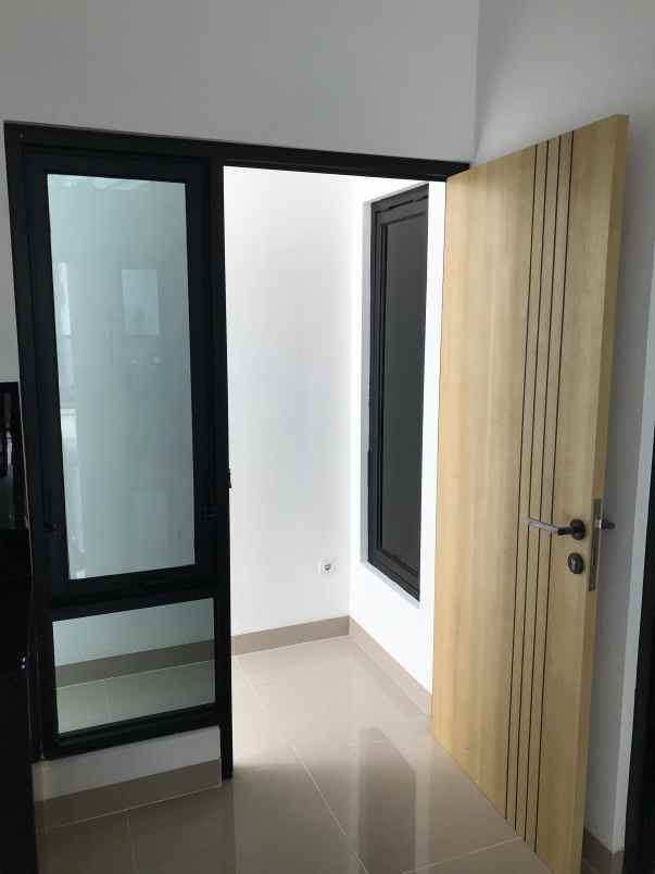 dijual rumah ibarbo park