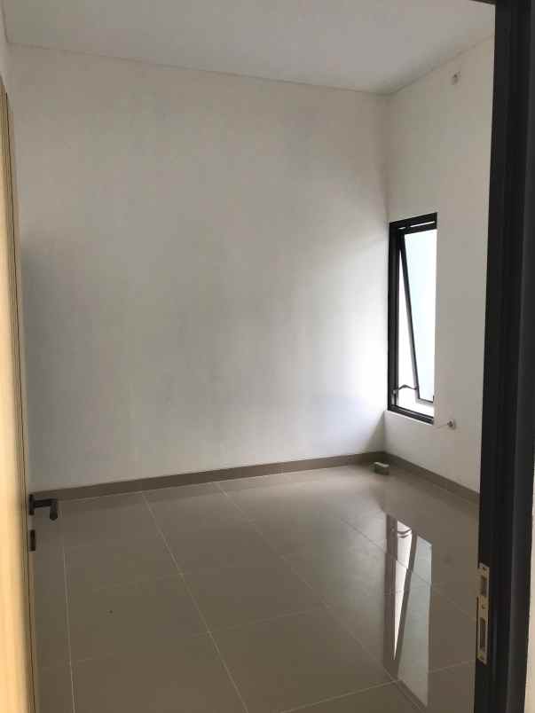 dijual rumah ibarbo park