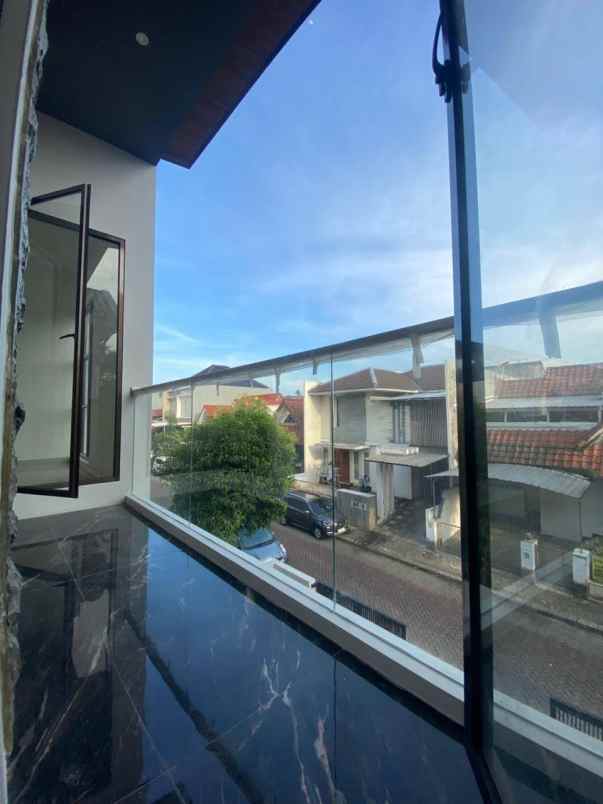 dijual rumah international village