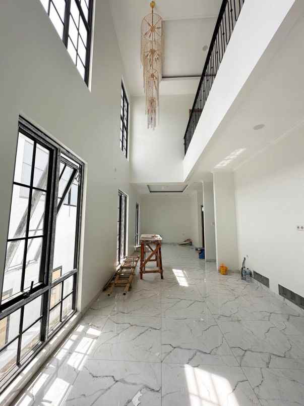 dijual rumah jagakarsa