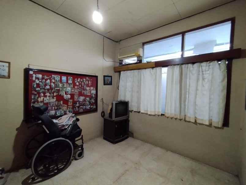 dijual rumah jajar laweyan surakarta