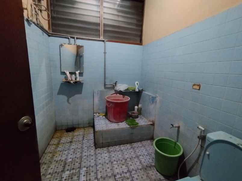 dijual rumah jajar laweyan surakarta