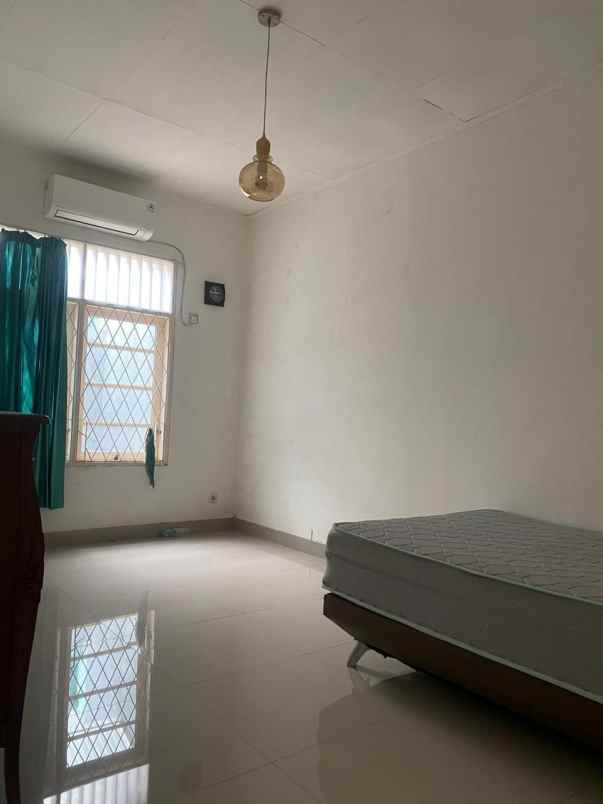 dijual rumah jaka setia