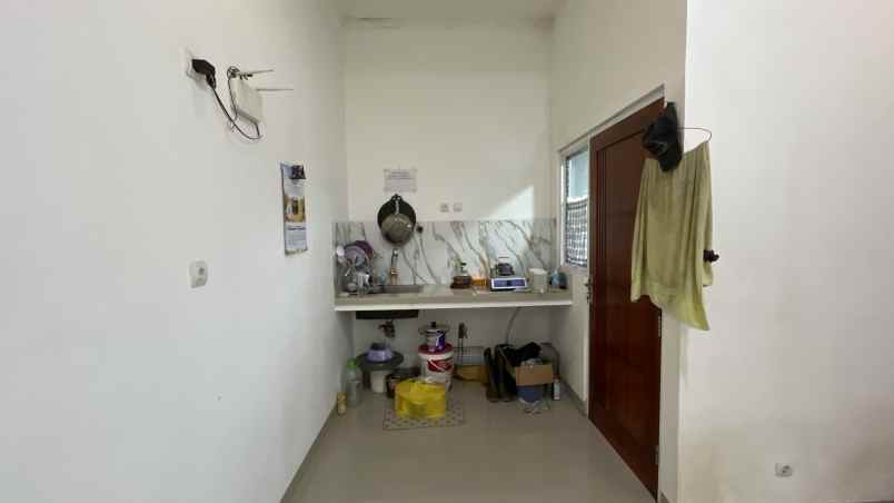 dijual rumah jalan alternatif kota