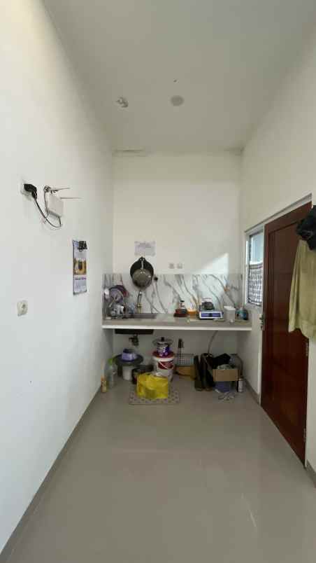 dijual rumah jalan alternatif kota