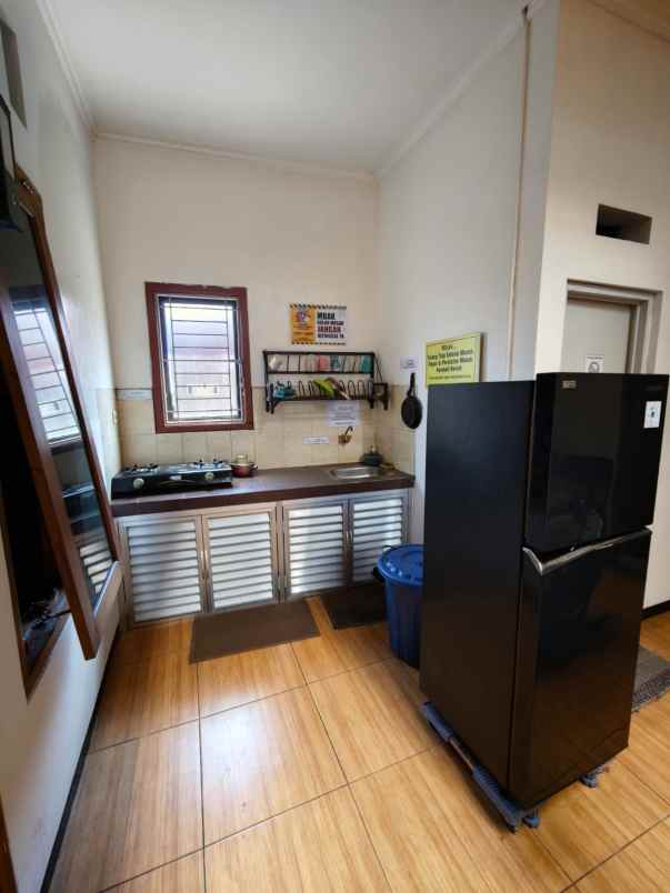 dijual rumah jalan bunga bunga suhat