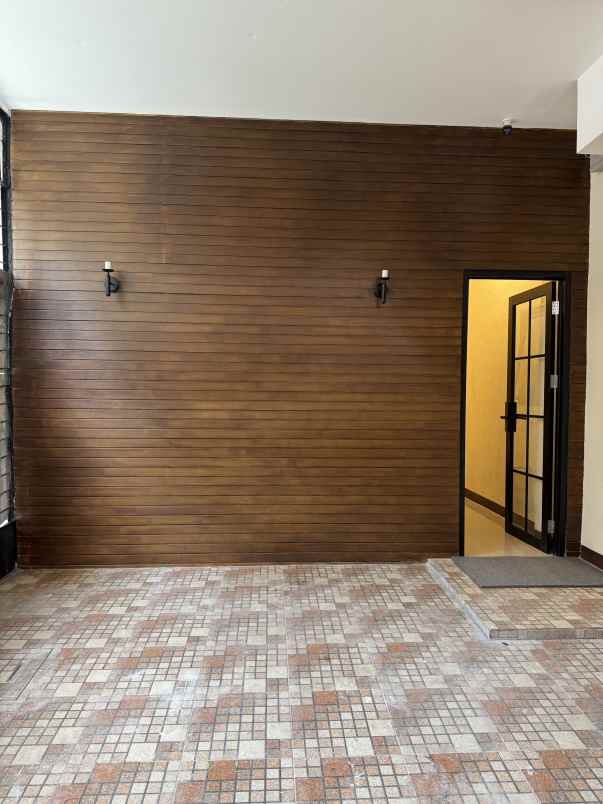 dijual rumah jalan kh moh mansyur gang