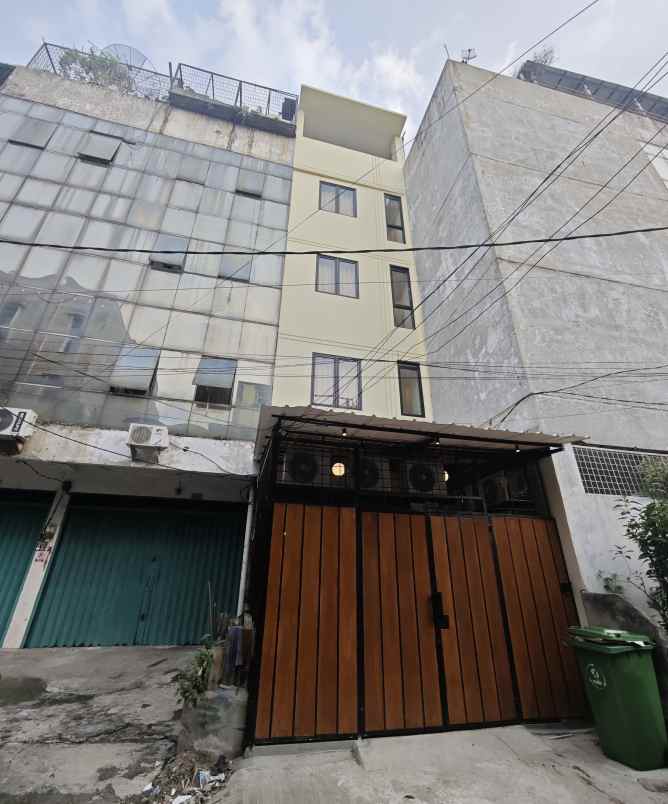 dijual rumah jalan kh moh mansyur gang