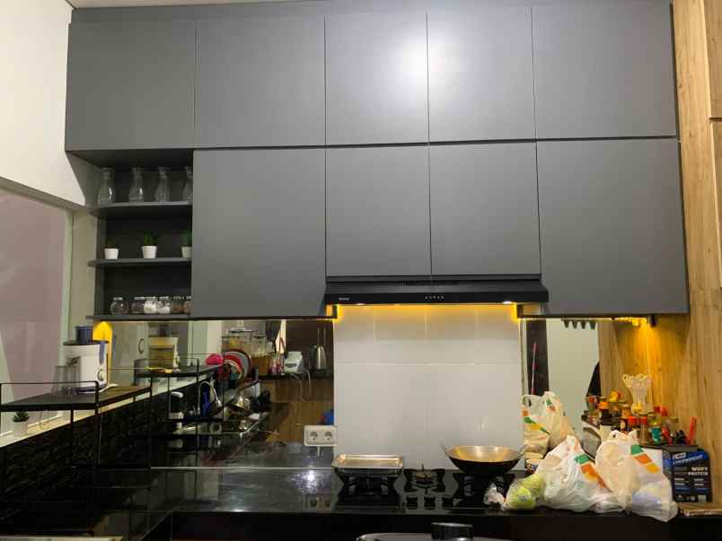 dijual rumah jalan mars venus tata