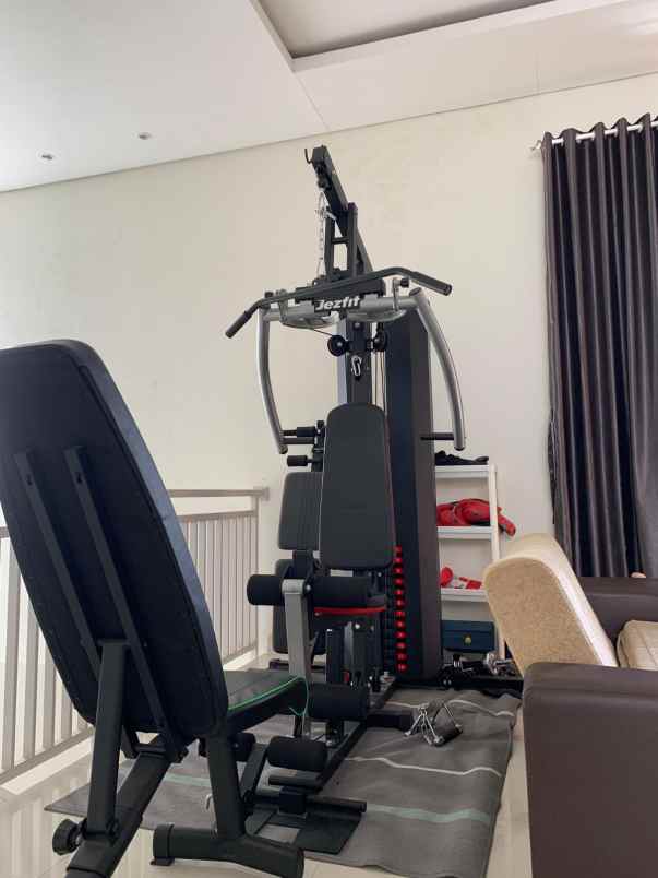 dijual rumah jalan mars venus tata