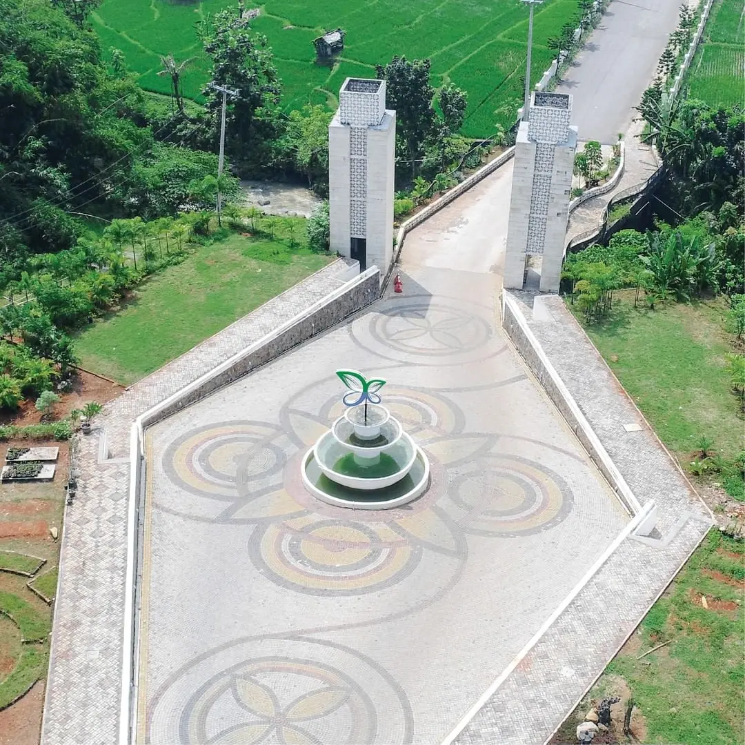 dijual rumah jalan nyi ageng serang