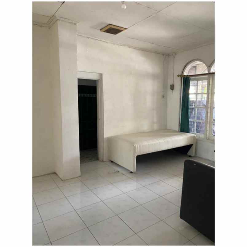 dijual rumah jalan prapatan i senen