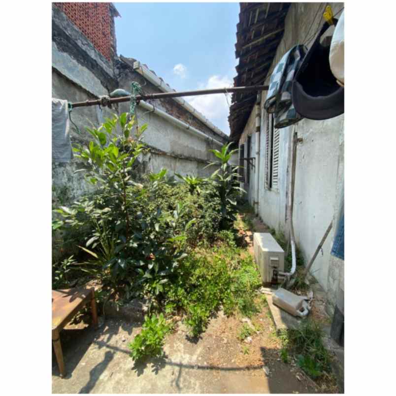dijual rumah jalan prapatan i senen